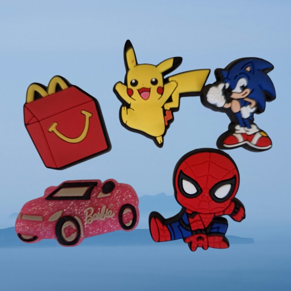 NWOT 5 various shoe charms